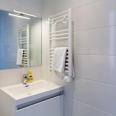 Pierres Noires - Coup De Coeur : Studio Neuf Et Cosy, Proche Centre-ville Et Fac / Stationnement Gratuit / 100m Du Bus Apartment Brest